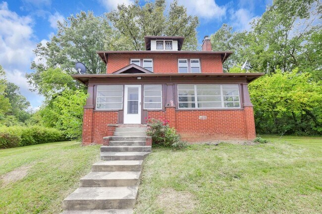 Building Photo - 2365 Stelzer Rd
