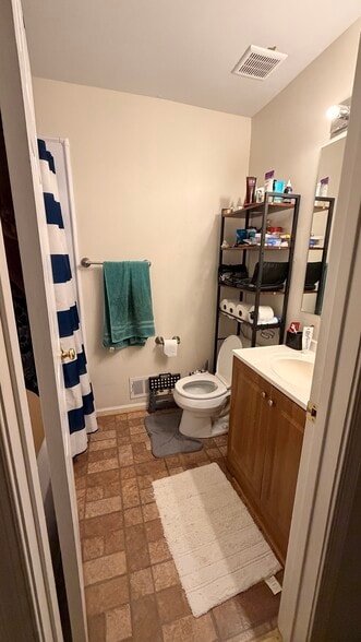 Building Photo - 6430 Selby Ct