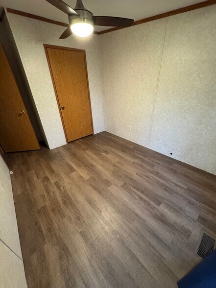 Building Photo - W2506 Woodland Rd