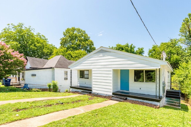 Building Photo - 2611 Andrews St