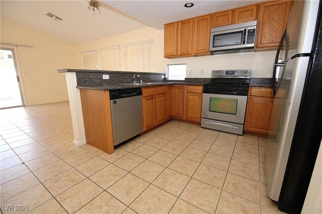 Building Photo - 5200 Brookmere Dr