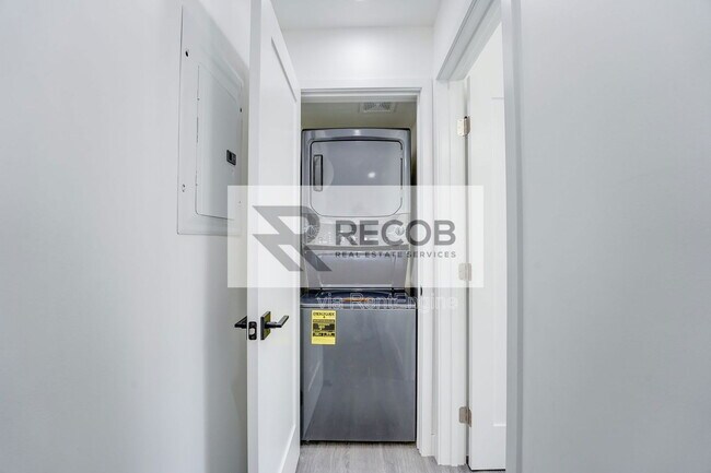 Building Photo - 3663 Budd St