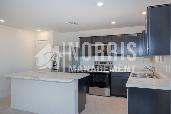 Building Photo - Brand New Beautiful Home