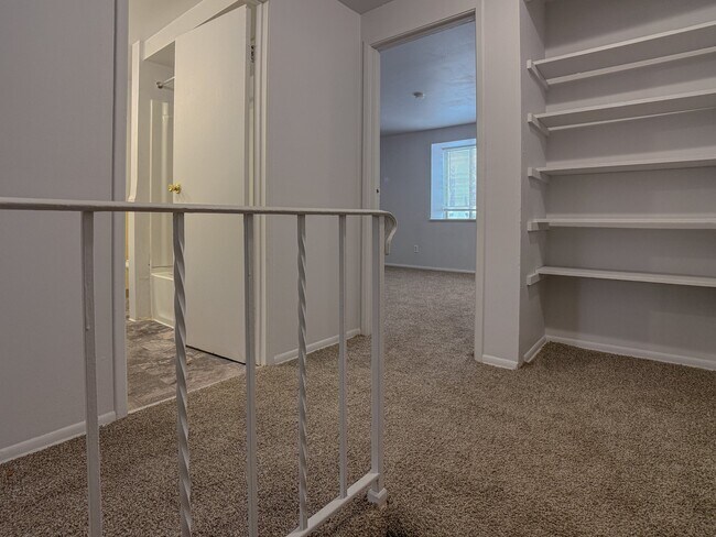 6 (7) (1) - Waverly Flatz