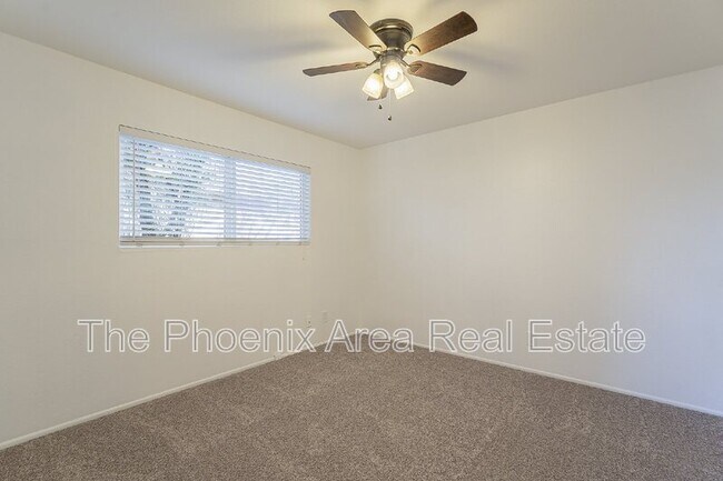 Building Photo - 8532 E Chaparral Rd