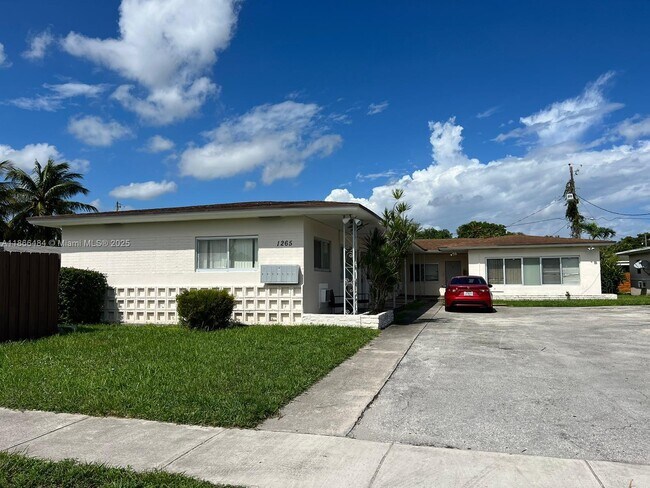 Primary Photo - 1265 NE 136th Terrace