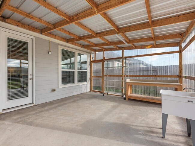 Building Photo - 14719 Cypress Creek Landing