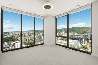 Building Photo - High-Floor Corner 2BR/2BA/2PK | Floor-to-C...