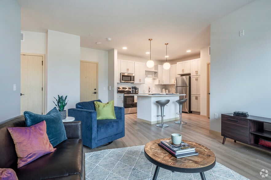 2BR, 2BA - 1098SF - Living Room - The Fitzgerald