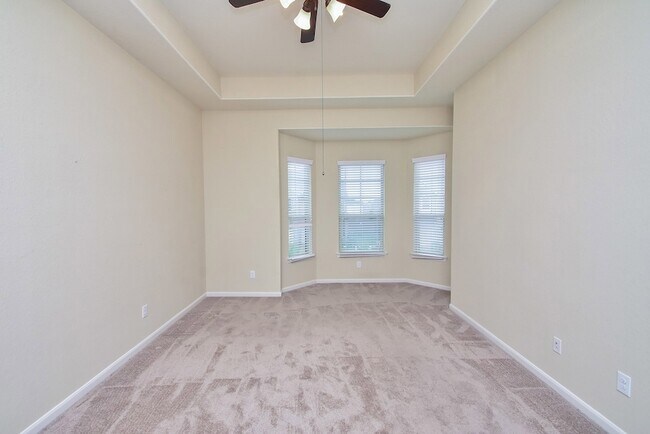 Building Photo - 23322 Del Rosso St