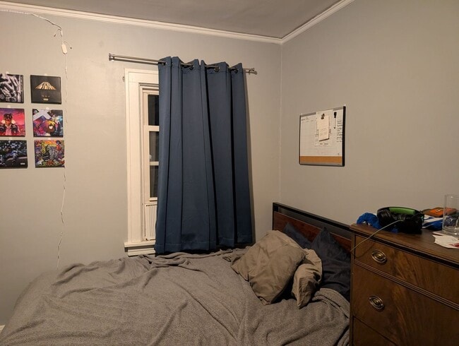 Building Photo - 2184 Wascana Ave