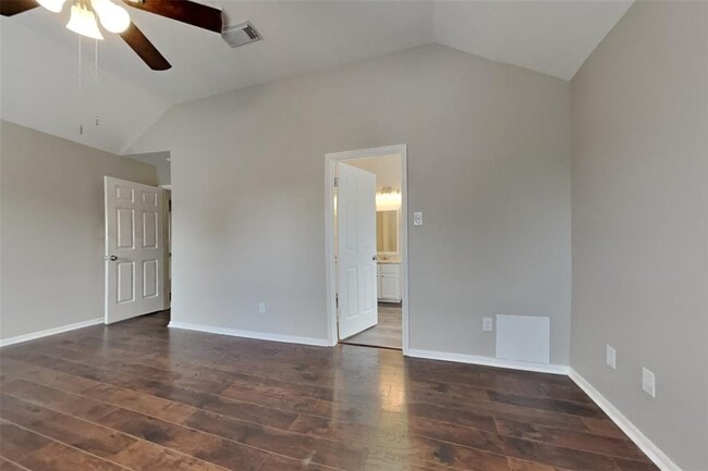 Building Photo - 2916 Tower Bridge Ct