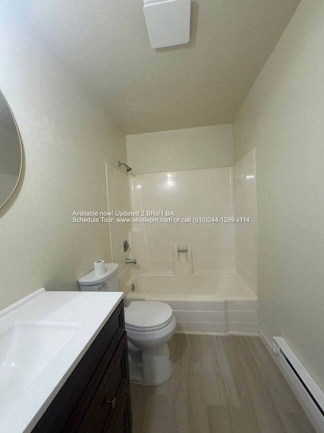 Building Photo - 5438 Holland St