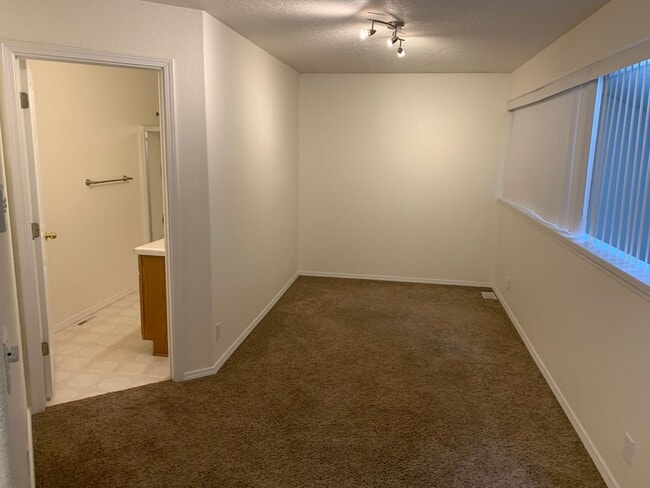 Building Photo - 4986 W Hillcrest View Ct