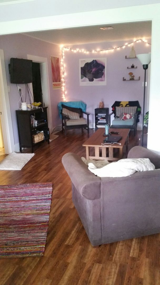 Building Photo - Pre-lease September - 5Bd/1Ba