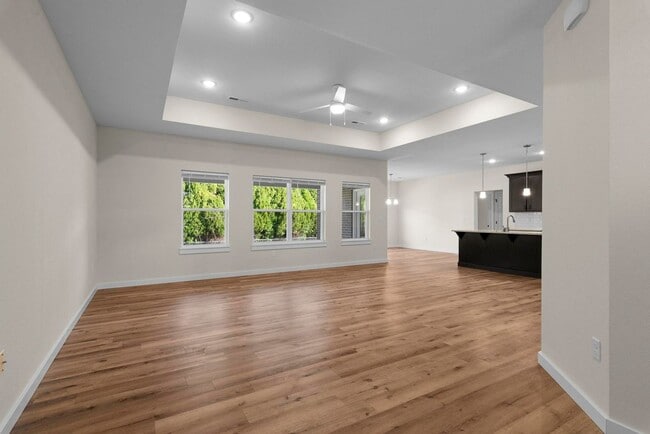 Building Photo - New 3 bedroom 2 bathroom