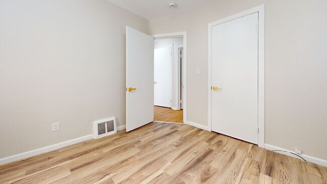 Building Photo - Well-Maintained 3-Bedroom Home for Lease in Warren