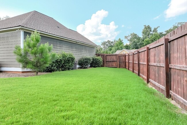 Building Photo - 2469 Waterstone Cir