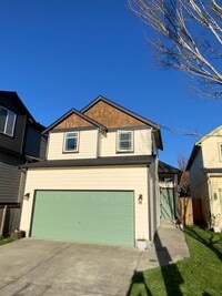 Building Photo - Spanaway Home 3bdr & 2.5 bath 2 car garage & UPDATED FLOOR PLAN