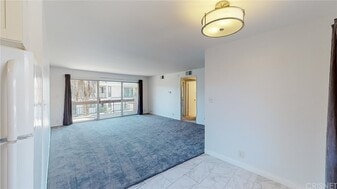 Building Photo - 12157 Moorpark St