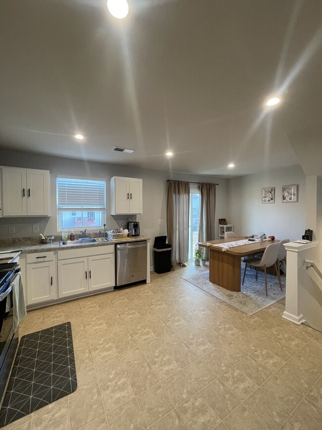 Building Photo - 29 Verdant Leaf Wy