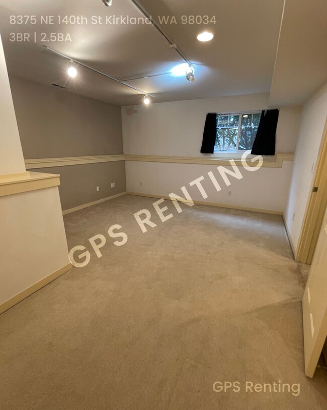 Building Photo - 8375 NE 140th St