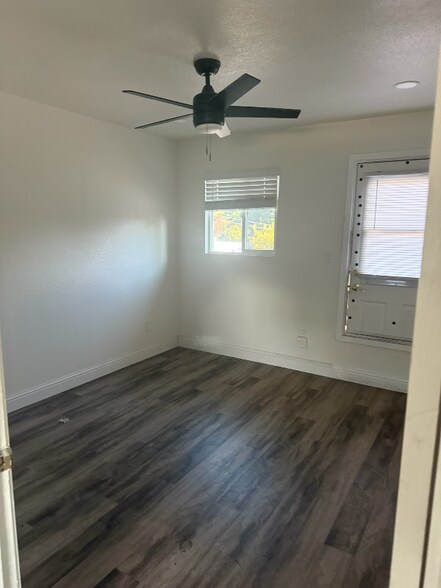 Building Photo - 4807 El Camino Ave