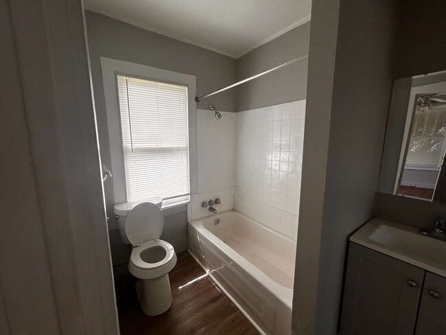 Building Photo - Charming Tampa Home – Great Location Near Seminole Heights & USF