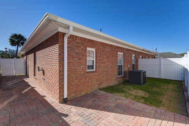 Building Photo - Updated All-Brick Patio Home – Minutes from I-20