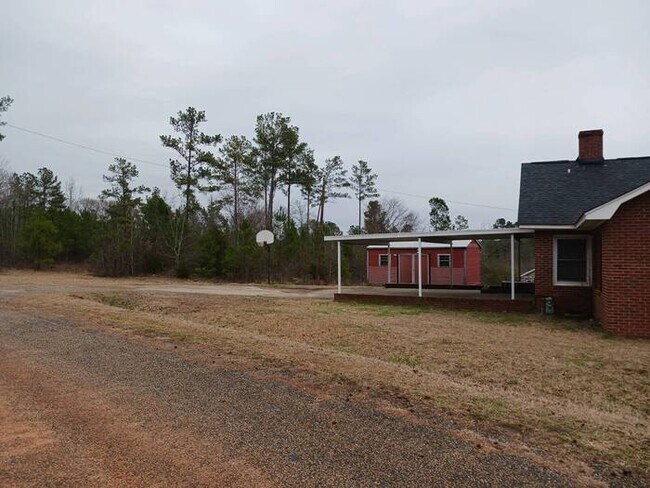 Building Photo - Remodeled Home