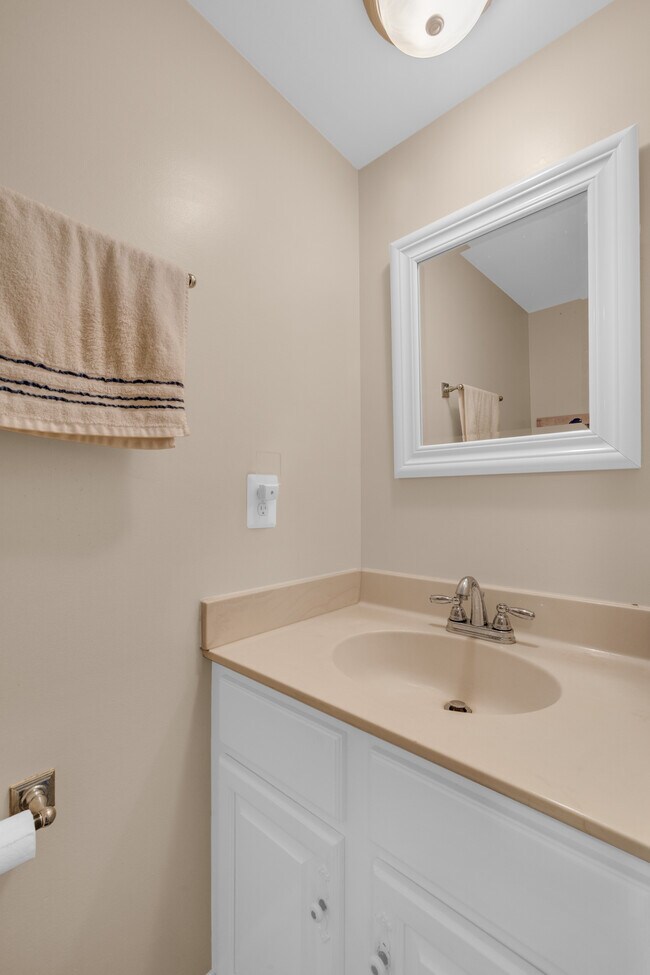 Building Photo - 4800 Bradley Blvd