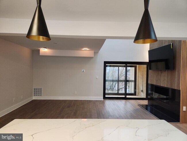 Building Photo - 3202 Banneker Dr NE