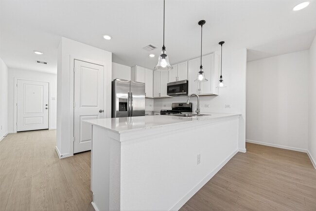 Building Photo - 26738 Cascade Sunrise St