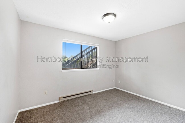 Building Photo - 2605 E Upriver Dr