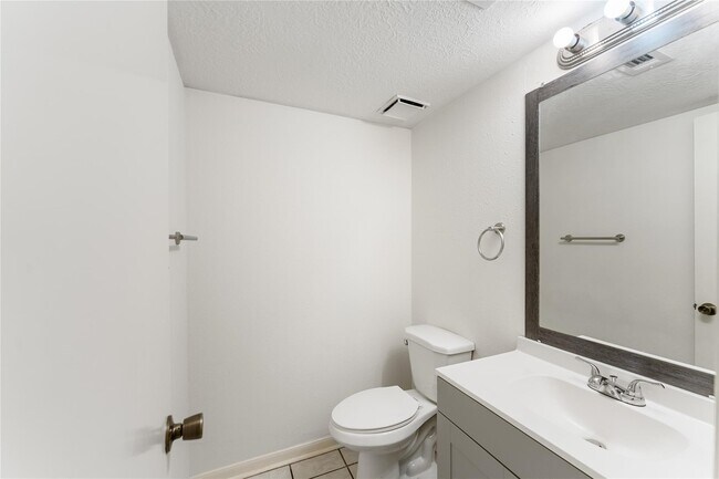 Building Photo - 6422 Chatham Island Ln