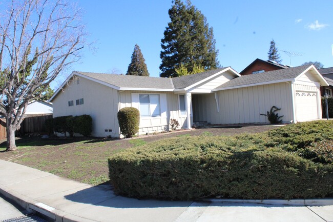Building Photo - Beautiful 3 Bed, 2 Bath Single Story in Great Livermore Location