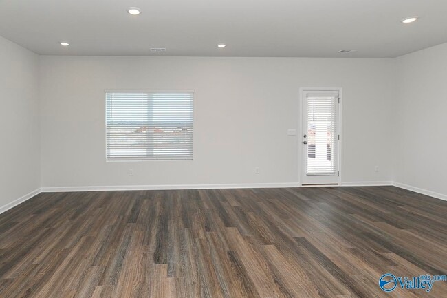 Building Photo - 103 Betty Williams Dr