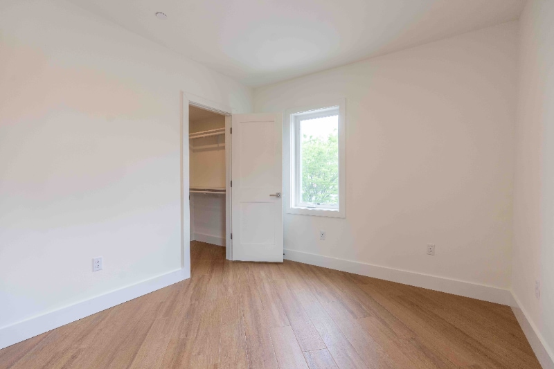 Building Photo - 517 18th St