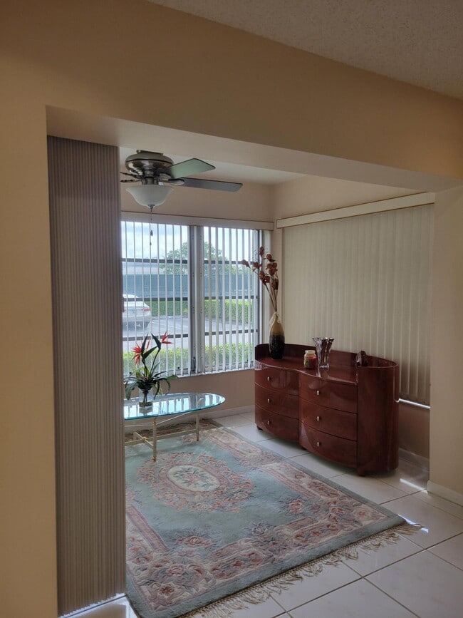 Building Photo - 14629 Canalview Dr