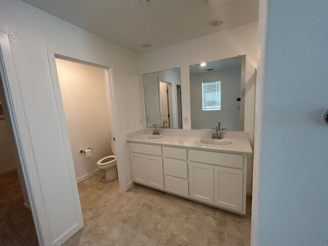 Building Photo - Brand New Build in Great Location and New ...