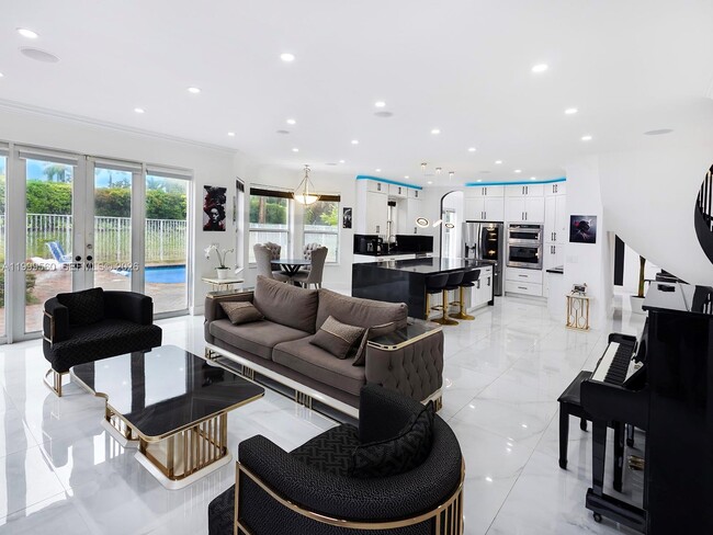 Building Photo - 4860 SW 161st Ln