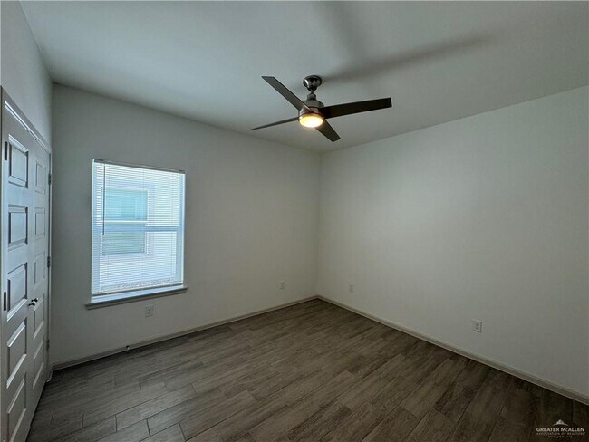 Building Photo - 16 N 58th St