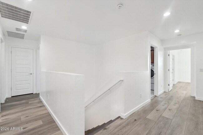 Building Photo - 37292 Yellowstone Dr