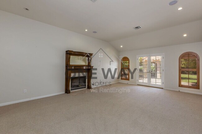 Building Photo - 49 Biltmore Estates Dr