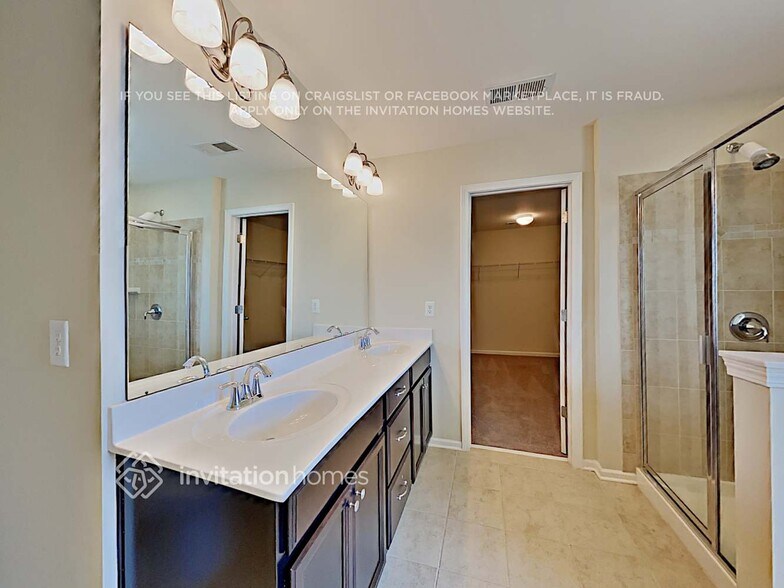 Building Photo - 1813 Deer Meadows Dr