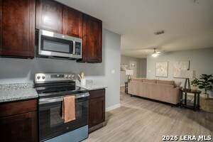 Building Photo - 210 Greenhaven Dr