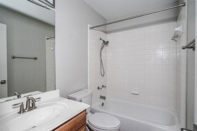 Building Photo - 5928 Lomita Verde Cir