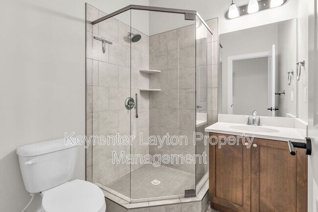 Building Photo - 1432 E Daylily Ct