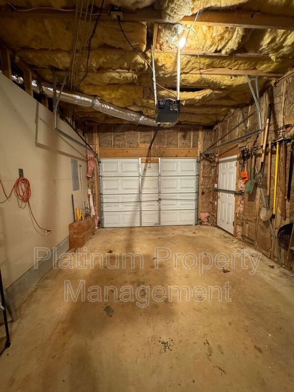 Building Photo - 161 Long Branch Crossing