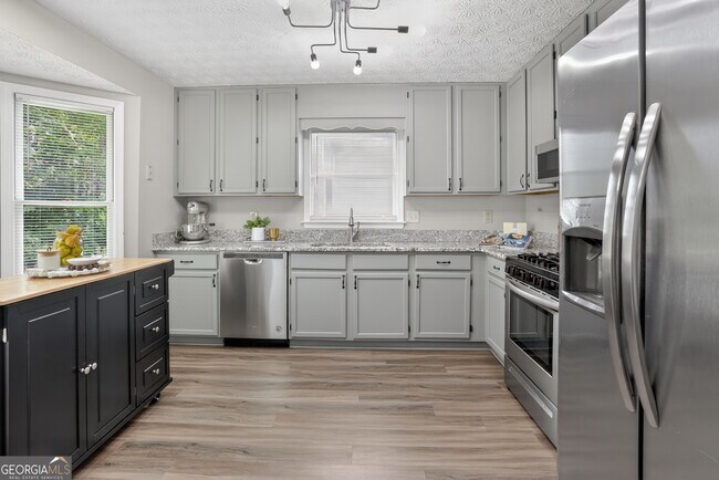 Building Photo - 2562 Kennesaw Springs Ct